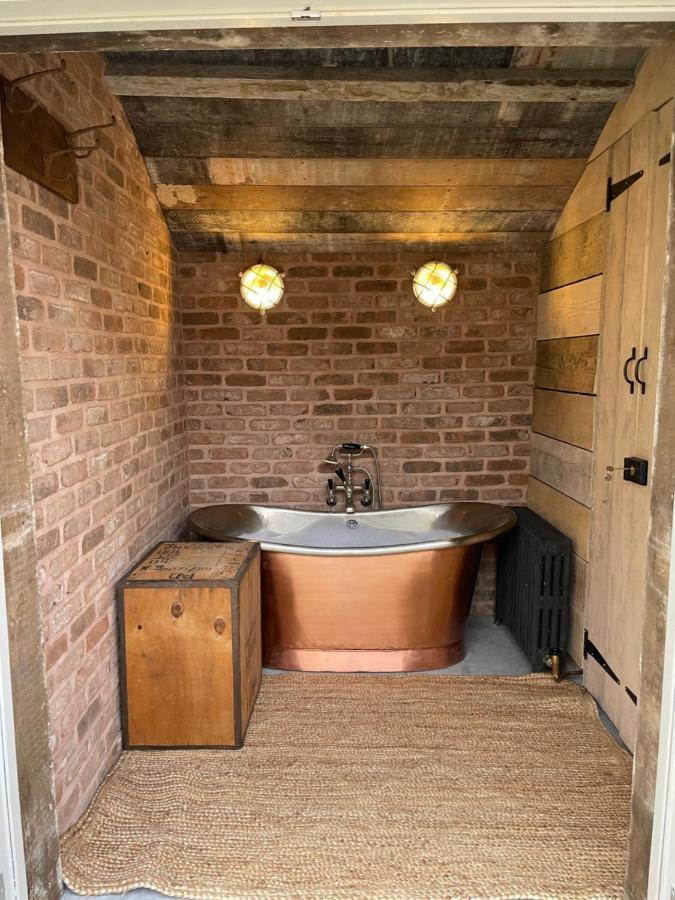 The Walled Garden At Cheshire Boutique Bathhouse ナントウィッチ エクステリア 写真