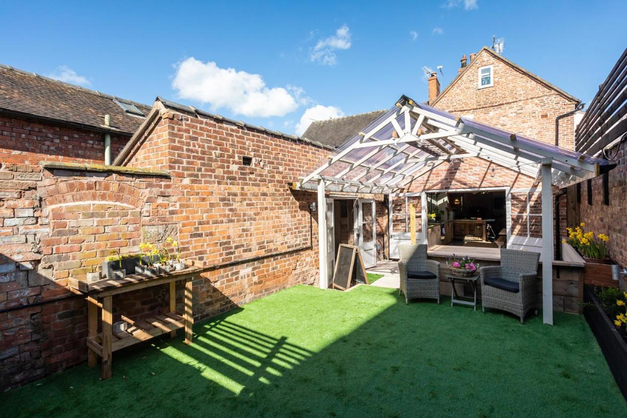 The Walled Garden At Cheshire Boutique Bathhouse ナントウィッチ エクステリア 写真