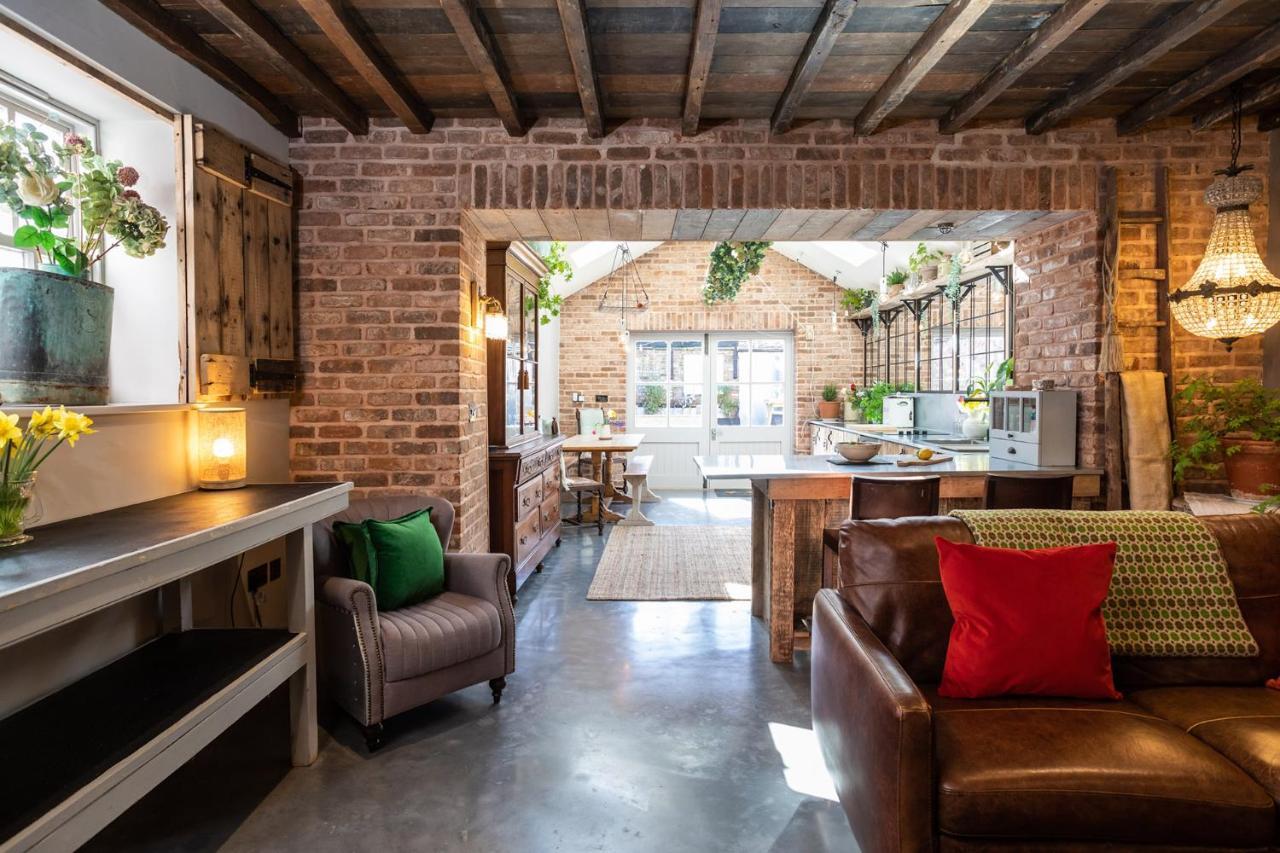 The Walled Garden At Cheshire Boutique Bathhouse ナントウィッチ エクステリア 写真