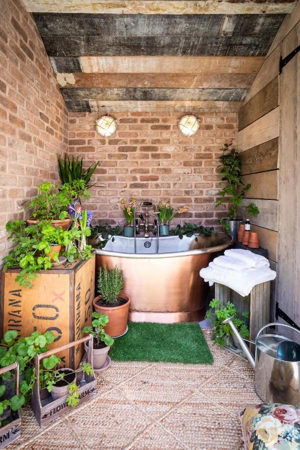 The Walled Garden At Cheshire Boutique Bathhouse ナントウィッチ エクステリア 写真