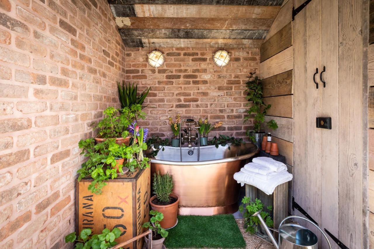 The Walled Garden At Cheshire Boutique Bathhouse ナントウィッチ エクステリア 写真