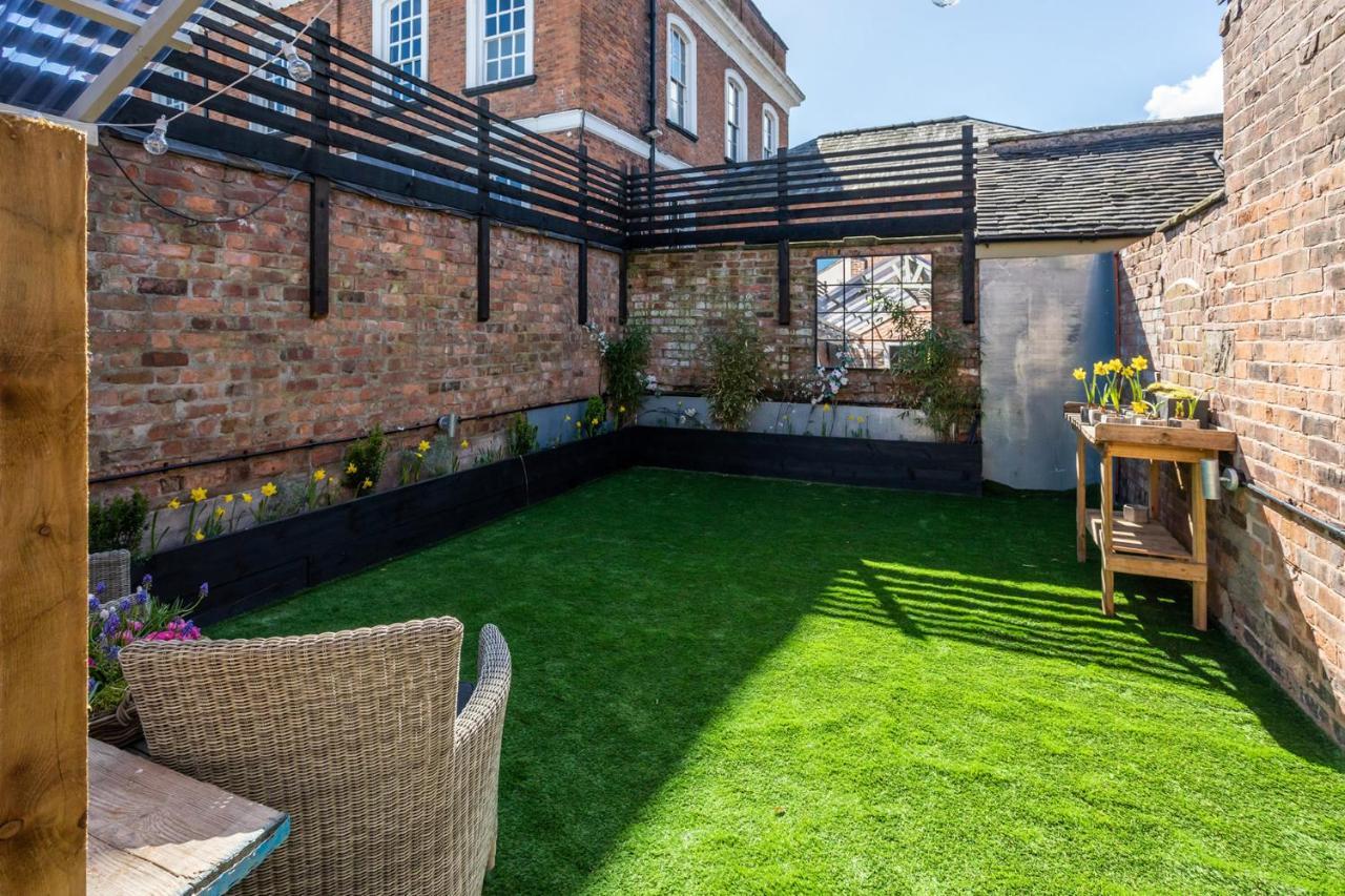 The Walled Garden At Cheshire Boutique Bathhouse ナントウィッチ エクステリア 写真